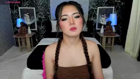 Snapshot of bellabrown_19xxx chatting on October 6, 2025, 7:17 am Bella online show from October 6, 2025, 7:17 am