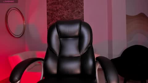  Bella C  online show from September 18, 2025, 11:34 am