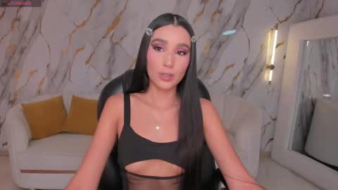  Bella C  online show from May 4, 2026, 7:43 pm