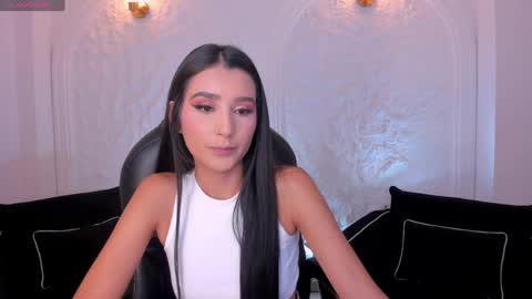  Bella C  online show from May 12, 2026, 5:43 pm