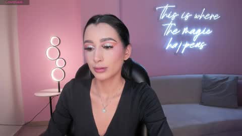  Bella C  online show from June 2, 2026, 8:33 pm