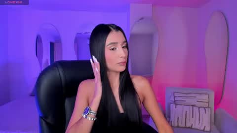  Bella C  online show from June 14, 2026, 11:29 pm