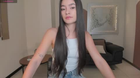 Bella  online show from September 9, 2025, 11:43 am