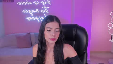 Bella online show from June 18, 2026, 5:19 am