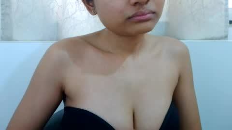 bellacrystall online show from June 16, 2026, 7:22 am