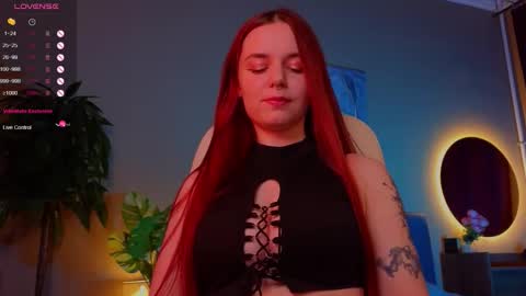 belladevile_ online show from October 10, 2025, 8:02 am