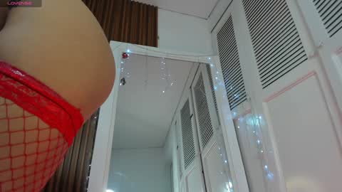 belladuboiss_ online show from December 11, 2024, 4:20 pm