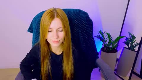 BellaFoxi online show from September 15, 2025, 4:29 pm