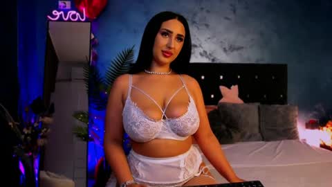 Bella online show from March 30, 2026, 5:25 pm