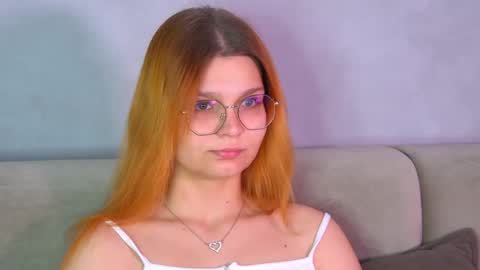 Snapshot of bellamarebelle chatting on September 22, 2025, 4:14 am BellaMarebelle online show from September 22, 2025, 4:14 am