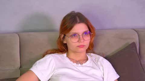 Snapshot of bellamarebelle chatting on September 27, 2025, 4:34 pm BellaMarebelle online show from September 27, 2025, 4:34 pm