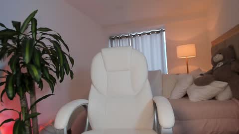 Snapshot of bellamia_ chatting on January 30, 2025, 9:58 pm Bella Mia online show from January 30, 2025, 9:58 pm