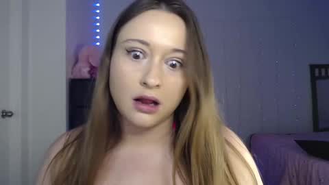 Snapshot of bellamonroee chatting on January 14, 2025, 5:08 am Bella Monroe online show from January 14, 2025, 5:08 am