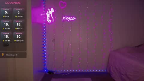 Bella Monroe online show from May 1, 2026, 4:17 am