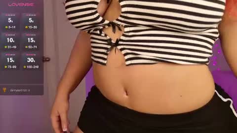 Snapshot of bellamonroee chatting on July 17, 2026, 5:47 am Bella Monroe online show from July 17, 2026, 5:47 am
