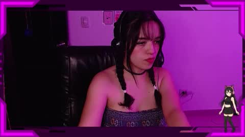 Bella Monteluna online show from October 21, 2025, 3:29 am