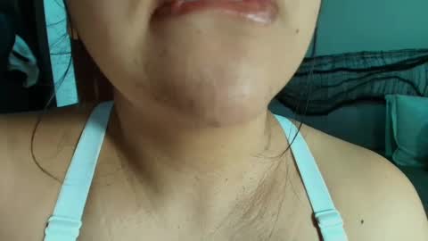 Snapshot of bellangel_ chatting on October 8, 2025, 10:29 pm Camille  online show from October 8, 2025, 10:29 pm