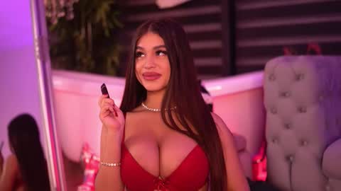 Bella online show from December 22, 2025, 6:05 pm