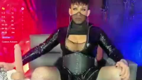 Snapshot of bellaqueen_sex chatting on June 19, 2026, 7:23 am bellaqueen_sex online show from June 19, 2026, 7:23 am