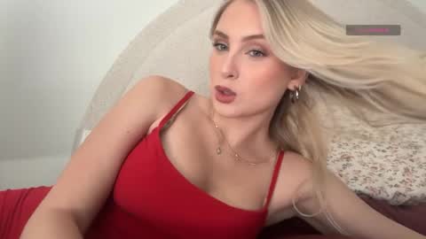 Isabella Ryder online show from May 7, 2026, 9:20 pm