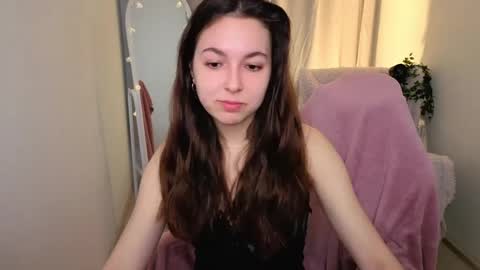 Bella online show from May 22, 2026, 5:25 am