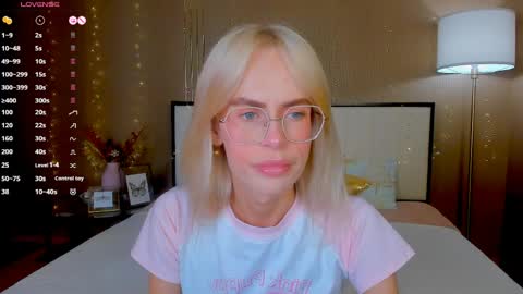 Bella online show from June 5, 2026, 1:01 am