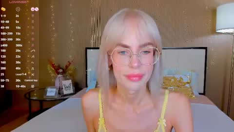 Bella online show from June 25, 2026, 1:05 am