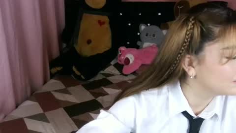 Aleja  online show from May 6, 2026, 9:42 pm