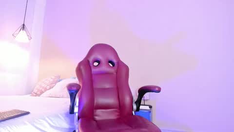 Bella Wild online show from March 16, 2026, 12:09 pm