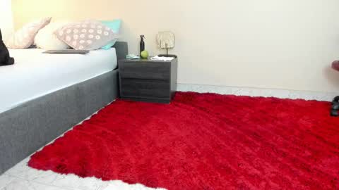 Bella Wild online show from March 18, 2026, 12:19 pm