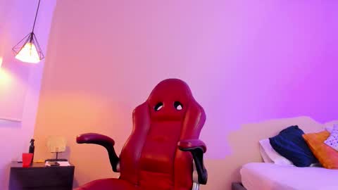 Bella Wild online show from March 24, 2026, 12:10 pm