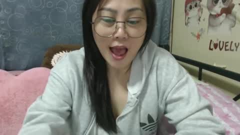 Bella online show from December 31, 2024, 8:45 pm