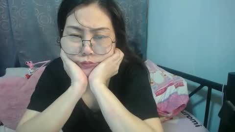 Bella online show from November 2, 2025, 3:36 pm