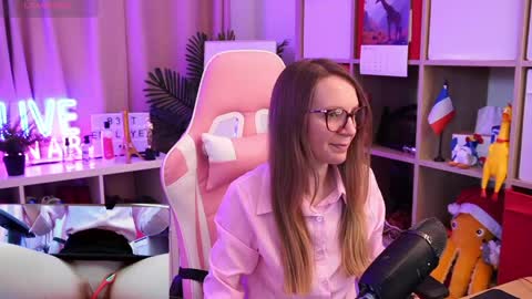 Snapshot of belle_alice chatting on April 23, 2026, 6:47 am Alice online show from April 23, 2026, 6:47 am