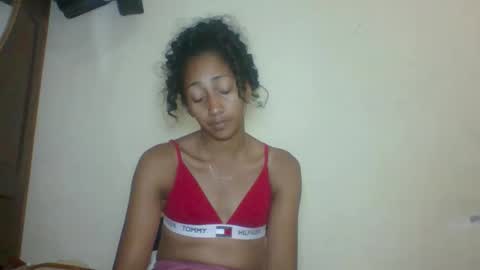belle_annah online show from May 12, 2026, 4:37 pm