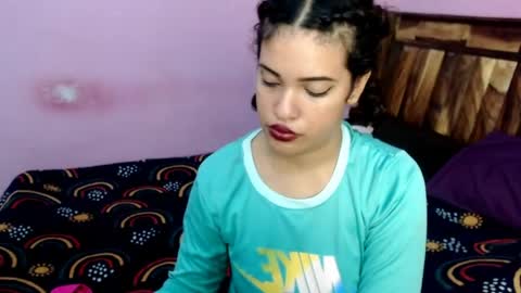 Snapshot of belle_katty000 chatting on April 15, 2026, 6:37 pm SOFIA online show from April 15, 2026, 6:37 pm