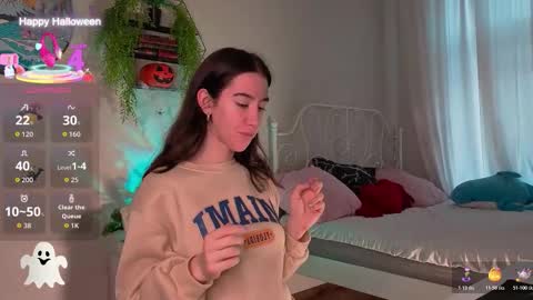 Bella online show from November 2, 2025, 10:17 am