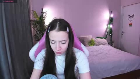 Belle online show from December 18, 2025, 1:11 am