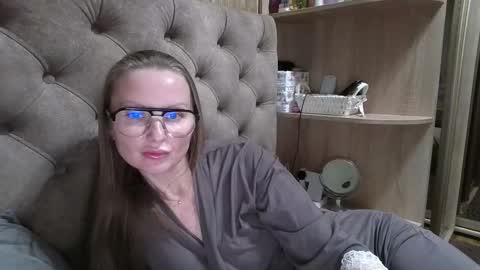 Amelia online show from September 8, 2025, 5:12 pm
