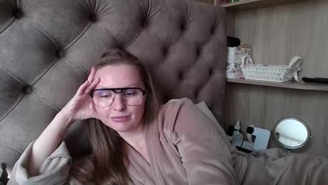 Snapshot of belleamiee chatting on September 27, 2025, 12:10 pm Amelia online show from September 27, 2025, 12:10 pm