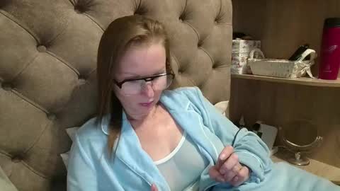 Snapshot of belleamiee chatting on October 5, 2025, 5:44 pm Amelia online show from October 5, 2025, 5:44 pm