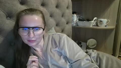 Snapshot of belleamiee chatting on October 13, 2025, 4:07 pm Amelia online show from October 13, 2025, 4:07 pm