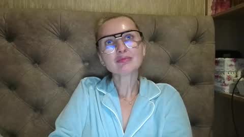 Snapshot of belleamiee chatting on October 15, 2025, 4:29 pm Amelia online show from October 15, 2025, 4:29 pm