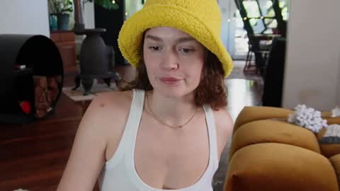 BELLE   online show from December 16, 2024, 2:25 am