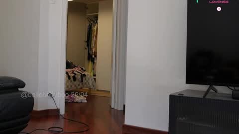 BELLE   online show from April 26, 2026, 1:47 am