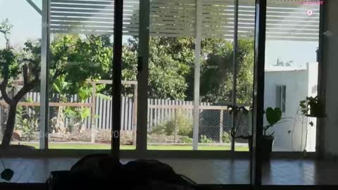BELLE   online show from May 6, 2026, 1:57 am