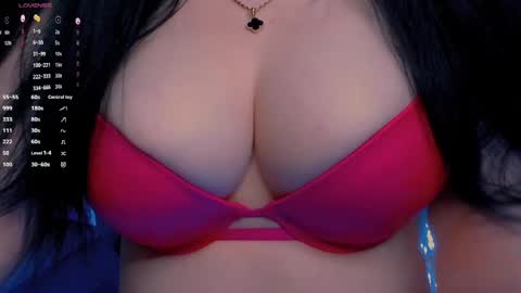 Snapshot of bellelovexx chatting on May 14, 2026, 10:05 pm Hello I am kind friendly and cute girl online show from May 14, 2026, 10:05 pm