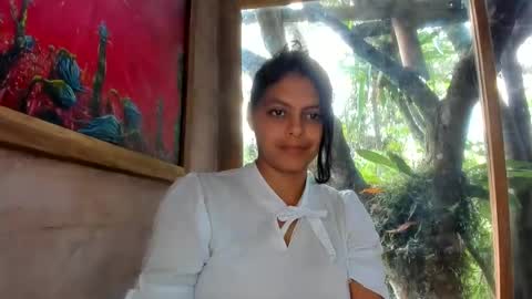 bellezacosmica online show from August 5, 2026, 9:39 pm