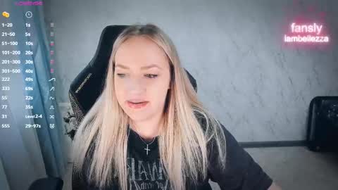 Snapshot of bellezza_ chatting on March 17, 2026, 3:15 pm Your Annabelle Wolf online show from March 17, 2026, 3:15 pm