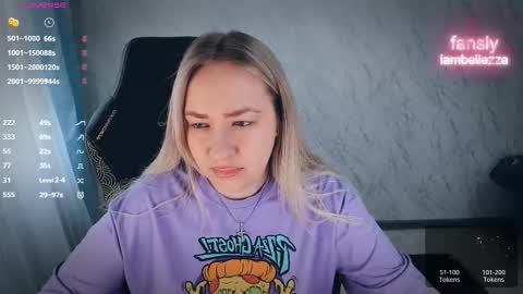 Snapshot of bellezza_ chatting on March 18, 2026, 2:20 pm Your Annabelle Wolf online show from March 18, 2026, 2:20 pm